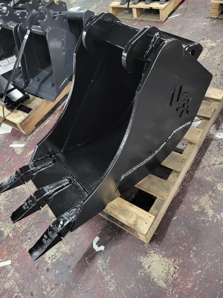 16 Inch Excavator Bucket Fits Bobcat E42, E45,	E50,	E55 Quick Attach