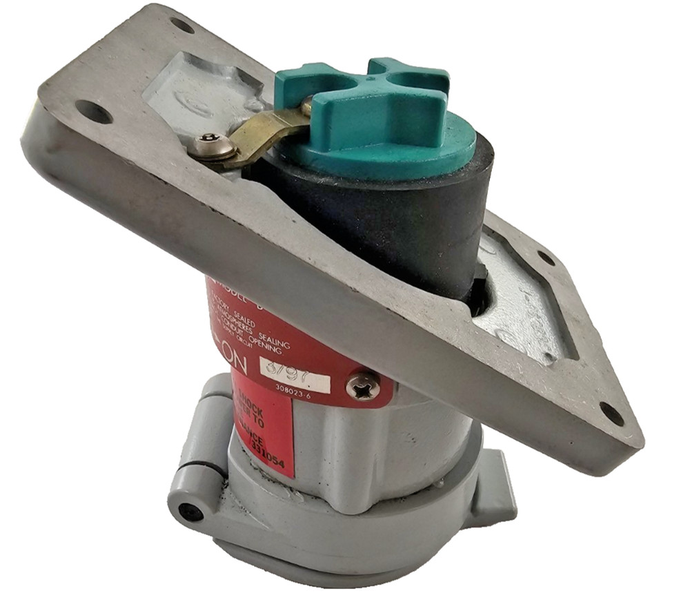 CPR-23 APPLETON RECEPTACLE INTERLOCKED W/ SWITCH