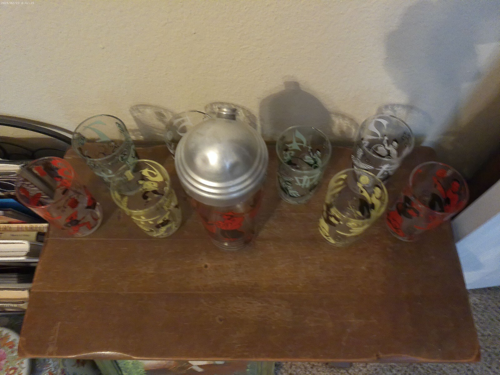 Vintage Mid Century Oriental Asian Design Cocktail Shaker and Eight Glasses