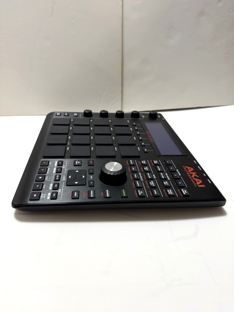 Akai Professional MPC STUDIO Black Midi Controller Interface