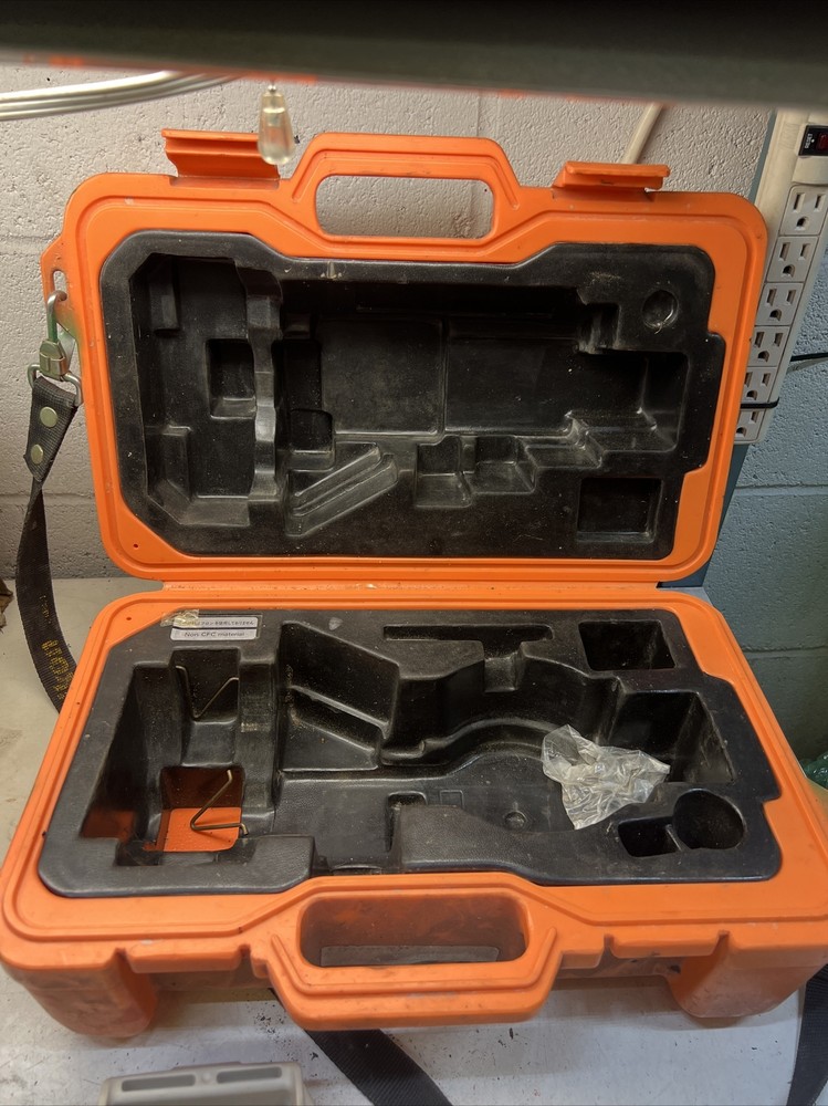 NIKON MODEL NE-20H DIGITAL THEODOLITE