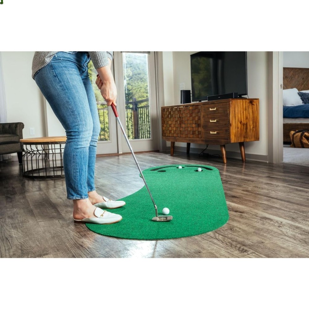 Par Three Golf Putting Green 3' x 9'