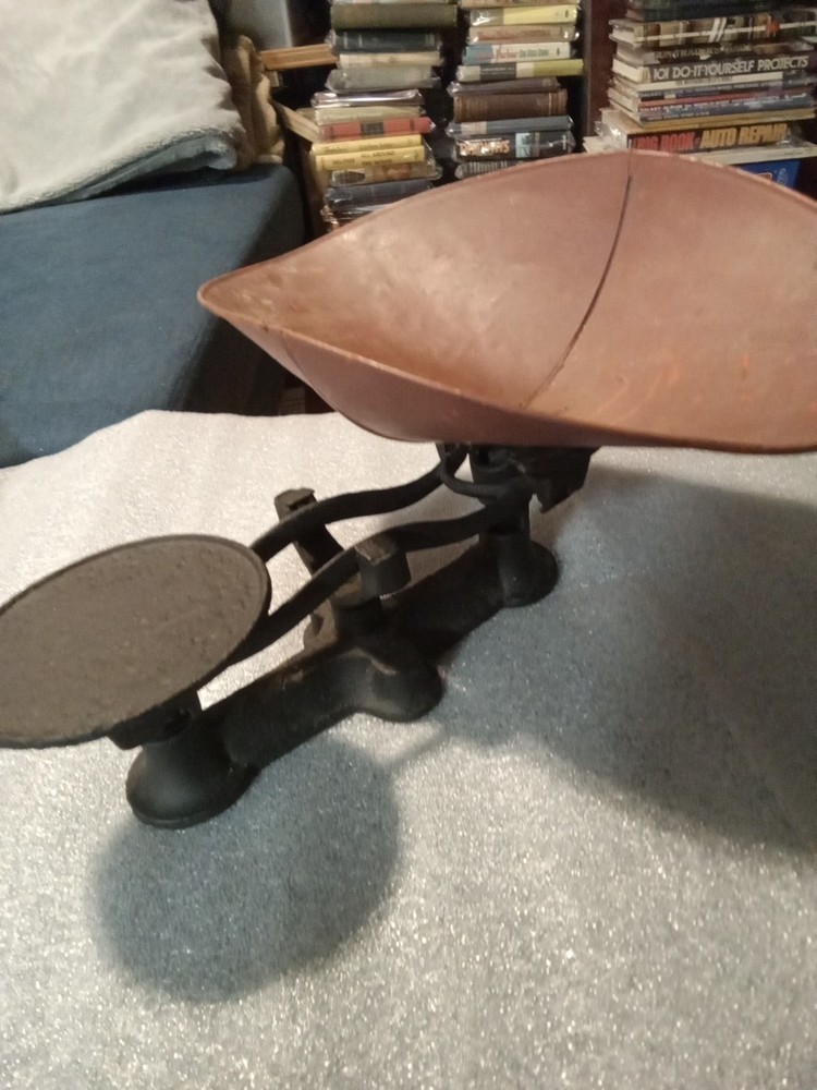 Vinatge Balance Scale