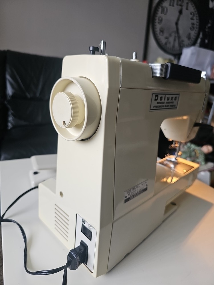 Elgin Sewing Machine Model 999F Deluxe ZigZag Tested Works