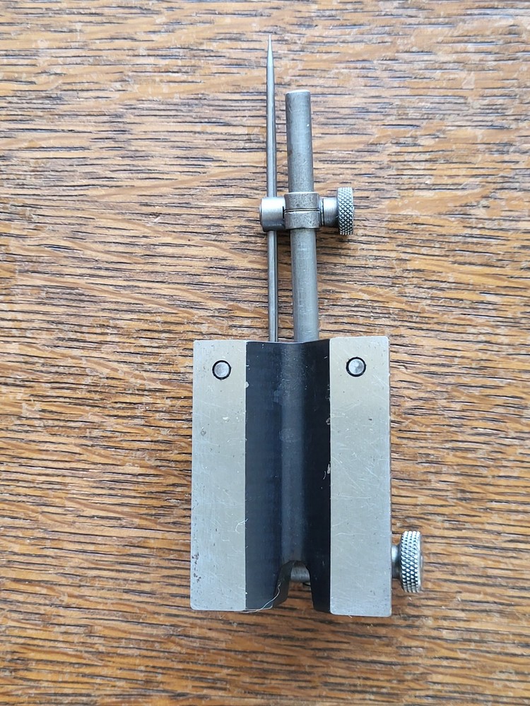 Starrett No. 56A Toolmakers' Universal Surface Gage w/4" Spindle & 3" Scriber