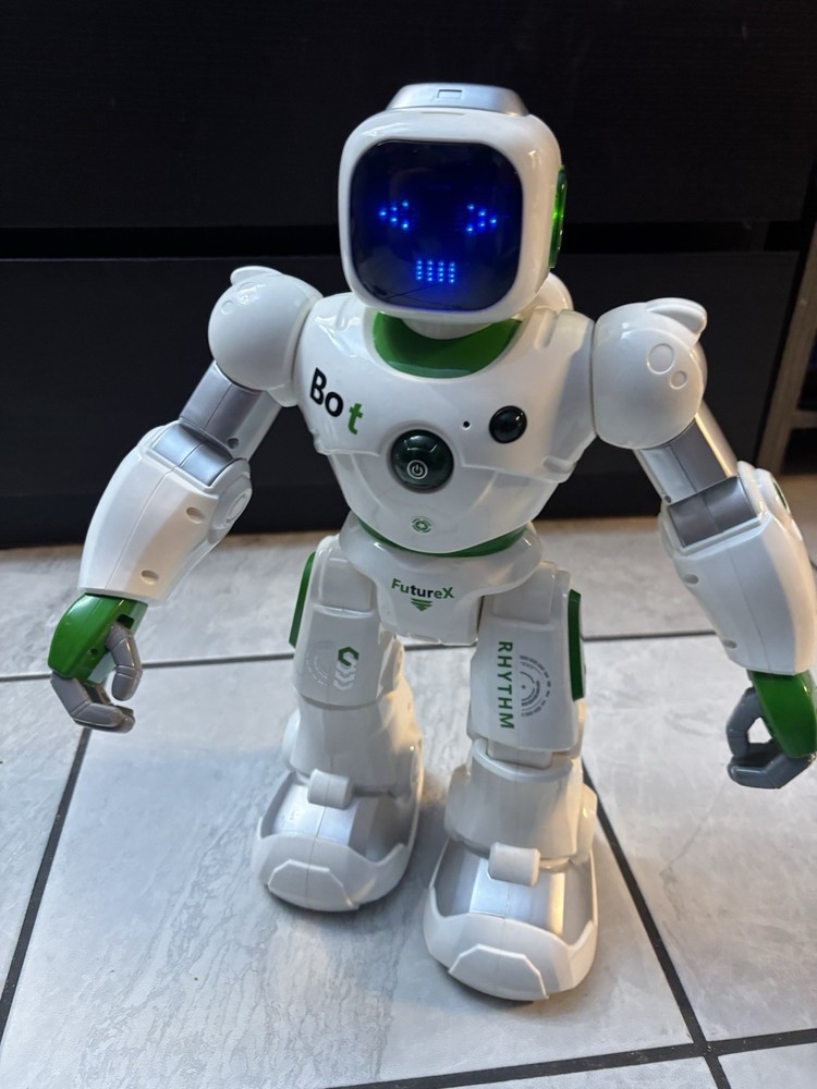 1088 Ruko Smart Programmable RC Robot Voice Control, No Remote Control