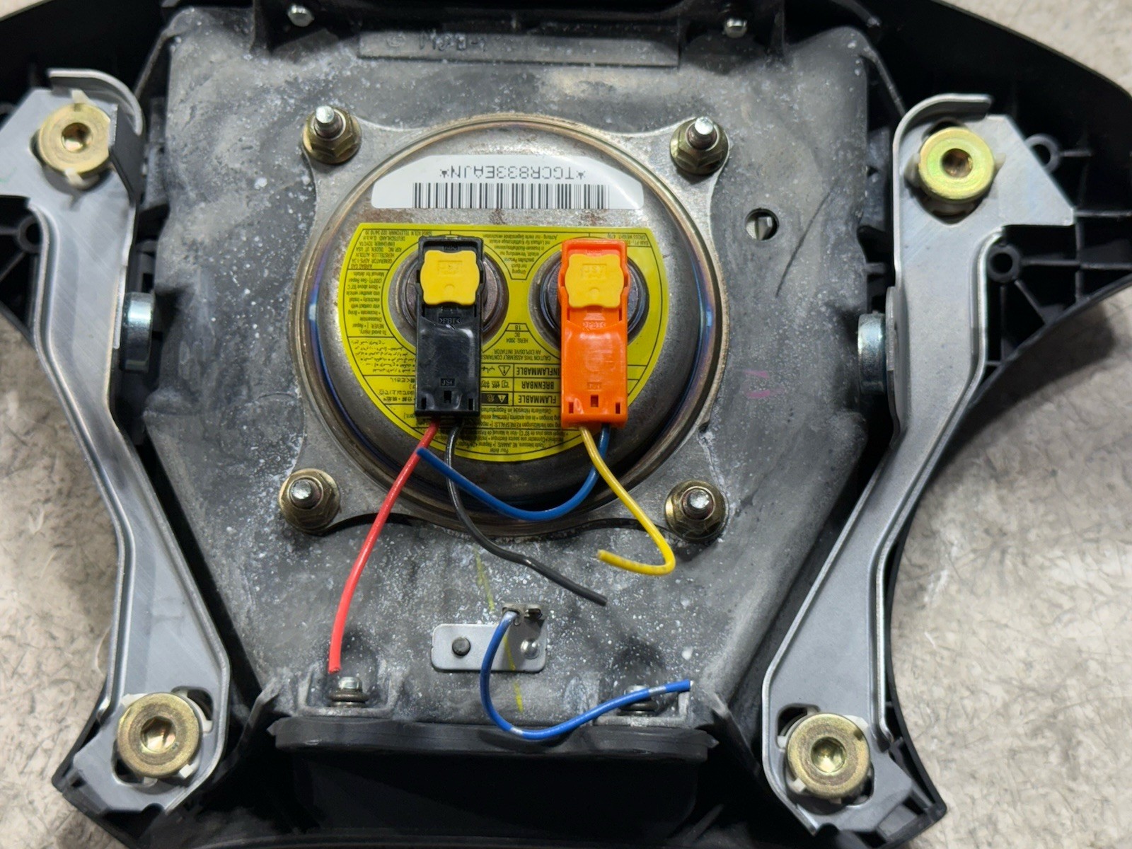 2005 - 2011 TOYOTA TACOMA AIRBAG STEERING WHEEL AIRBAG WITH AUDIO CONTROL & VIN