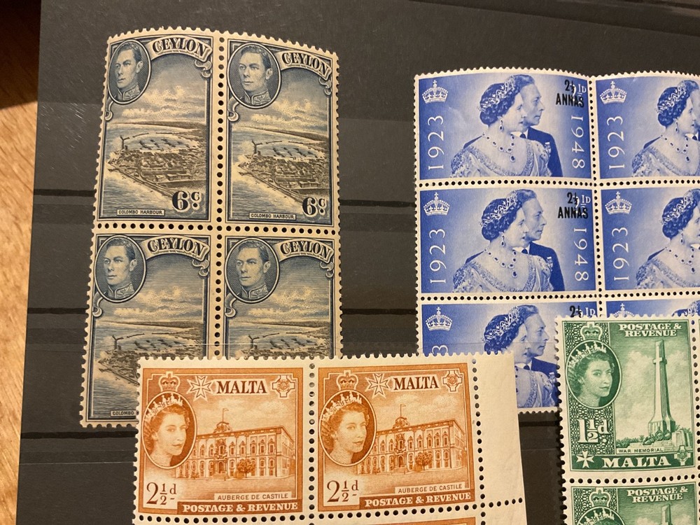 Commonwealth mixed mint never hinged stamps B3044