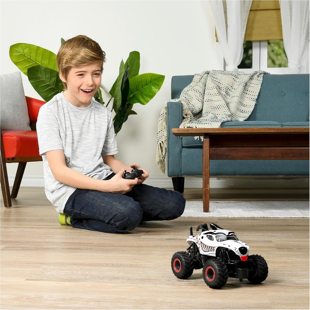 Epic Stunts & Crashes with Monster Mutt Dalmatian