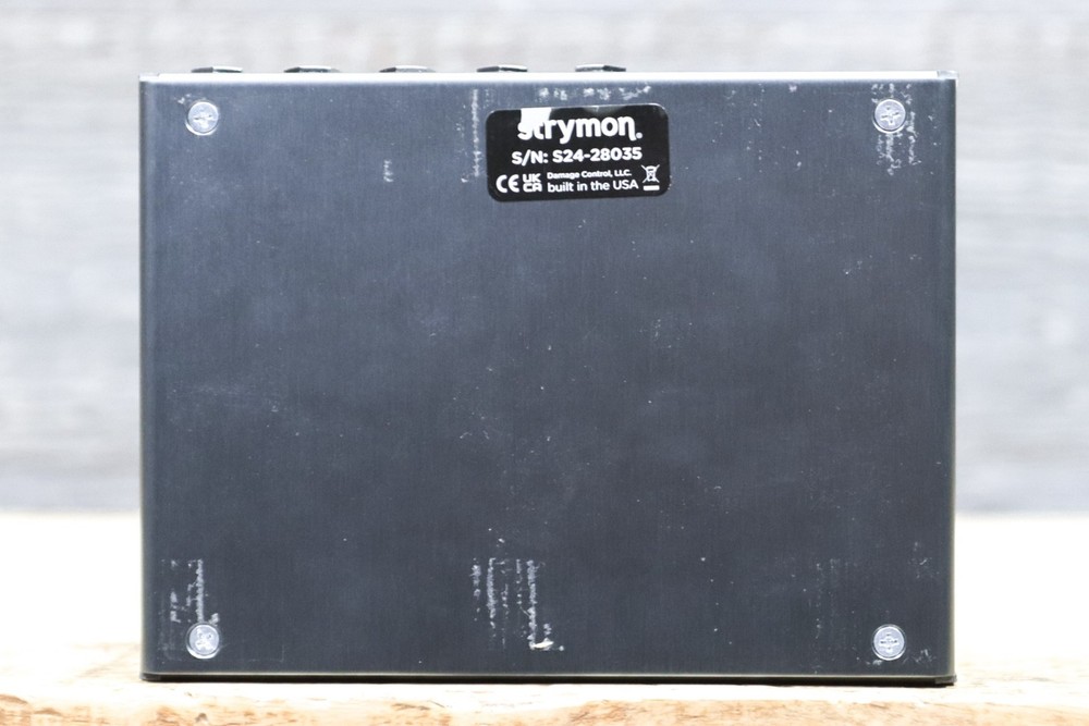 Strymon TimeLine Multidimensional Delay 12 Delay Machines Effect Pedal w/Box