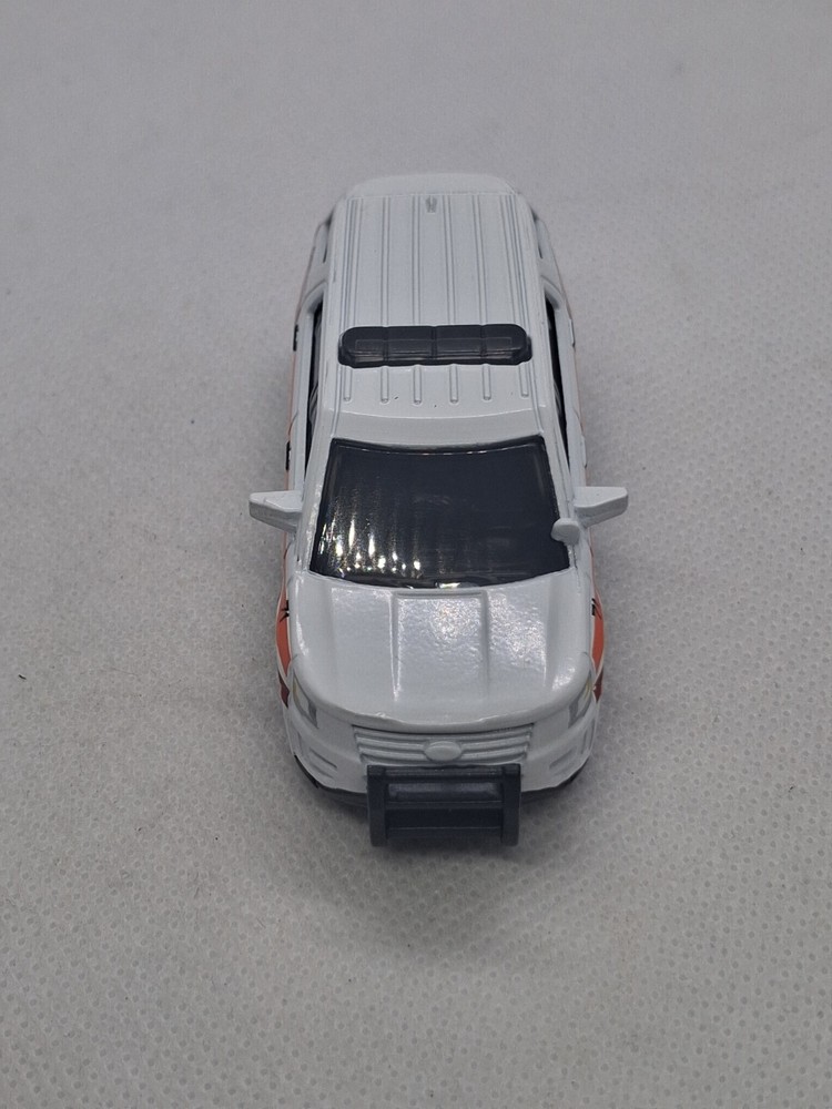 Matchbox 2016 Ford Interceptor Utility -White LOOSE MINT (CD3)