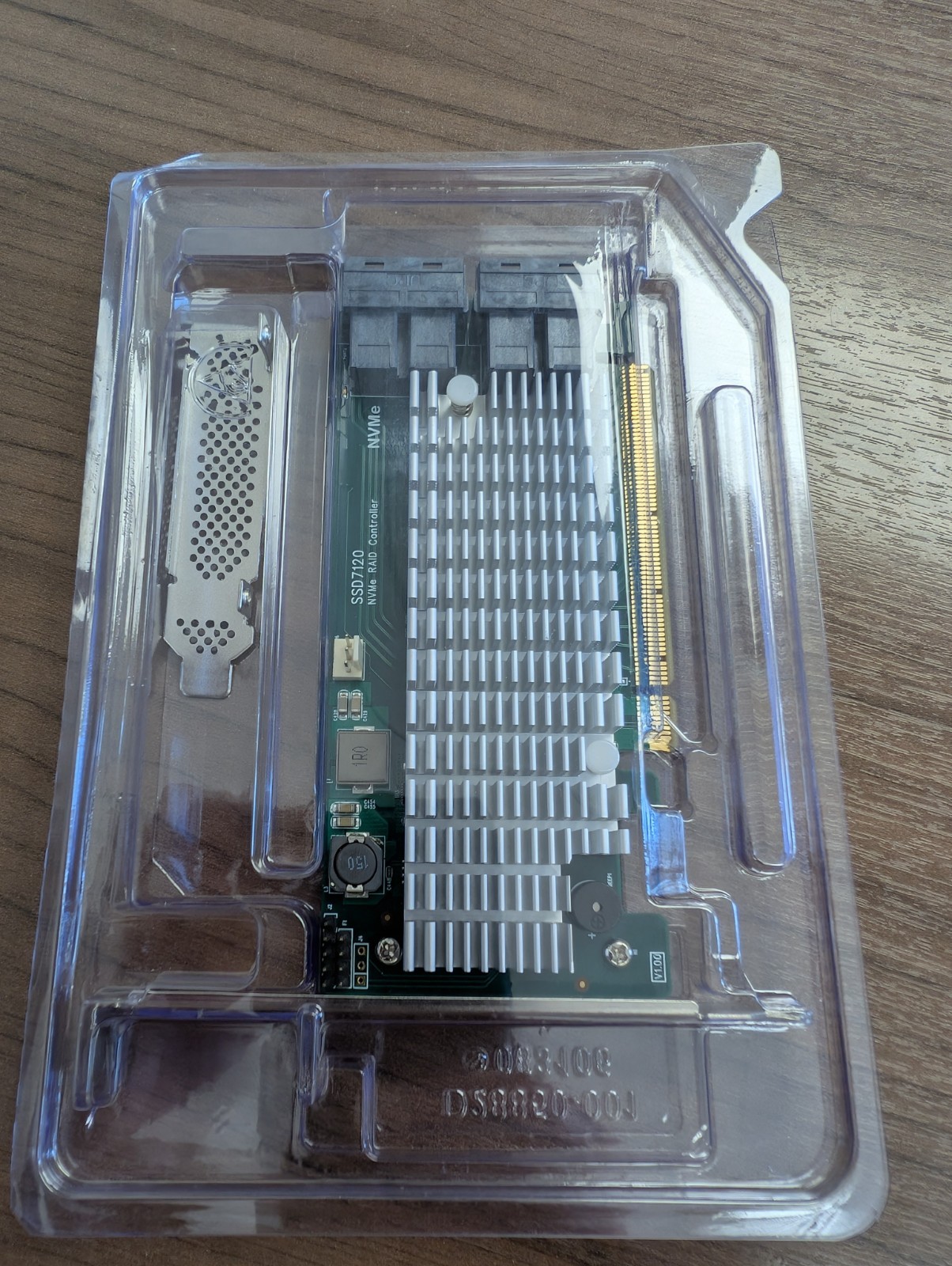 High Point NVMe 4-PORT 32Gbps U.2 Ports to PCIe 3.0 x16 RAID Controller