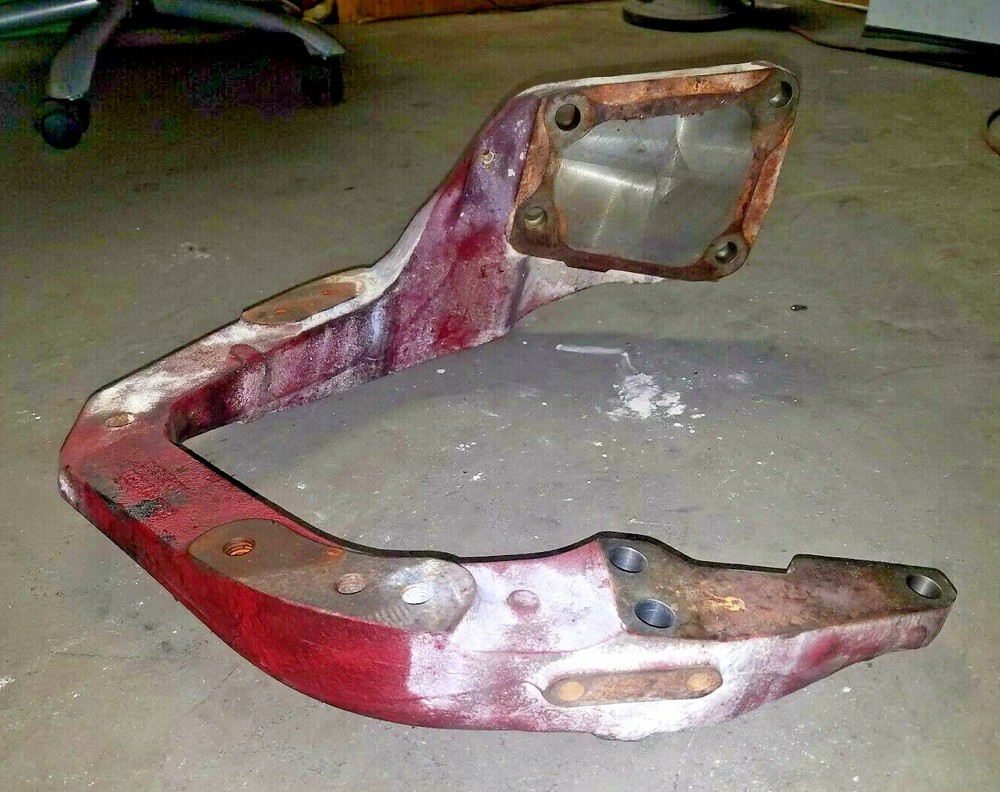 VOLVO D11 FRONT ENGINE MOUNT 21315111