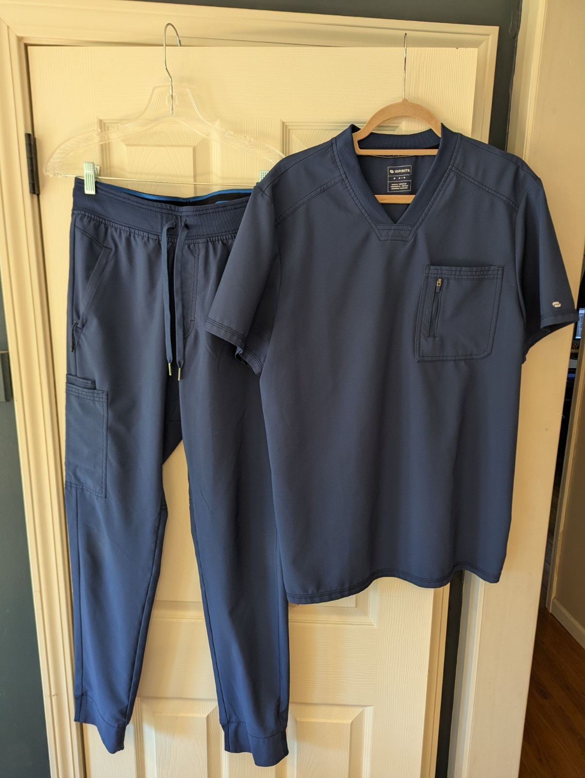 Infinity by Cherokee Men's Medium Navy Blue Scrub Set Top and Bottom