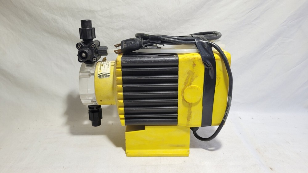 Liquid Metronics D111-71T Metering Pump