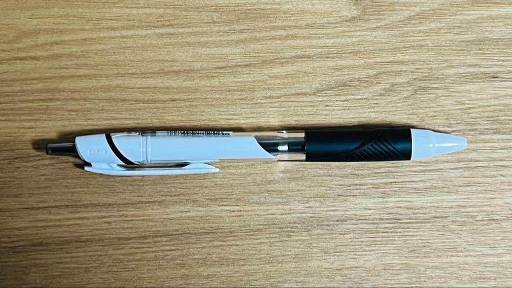 ballpoint pen white black ink