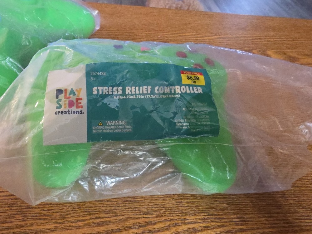 Play Side Creations Squeeze Game Controller, Large Stress Toy, new