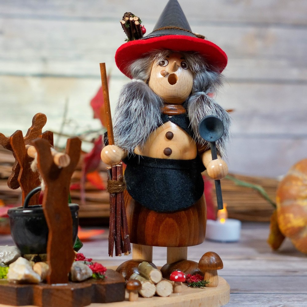 Smoker - Witch with Cauldron