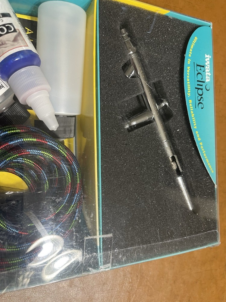 Iwata ECLIPSE BCS Airbrush Set W/Hose ECL-2001