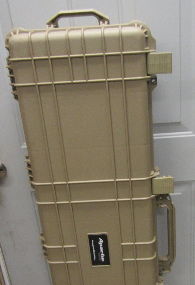 APACHE 9800 Weatherproof Protective Roller Case, Long, Tan