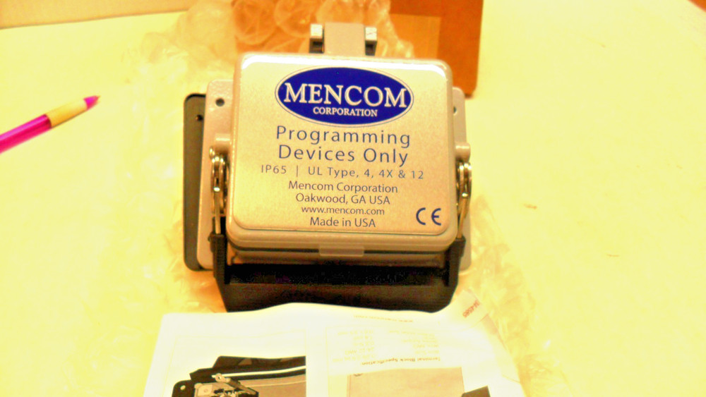 Mencom DBR22-10A-RJ45-R-32 Panel Interface Connector