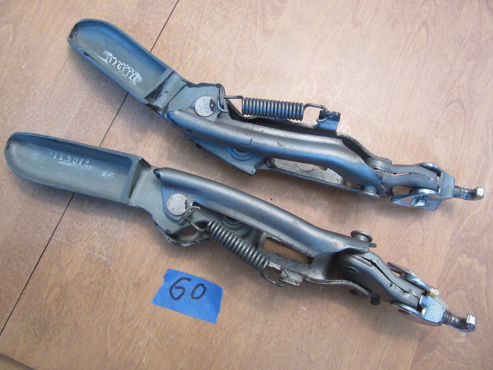 1971 -1976 GM A body convertible latches full size cars