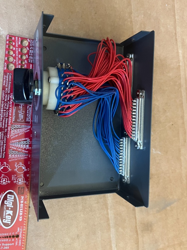 Belkin F1B024-E 2-Port Data Transfer Switch