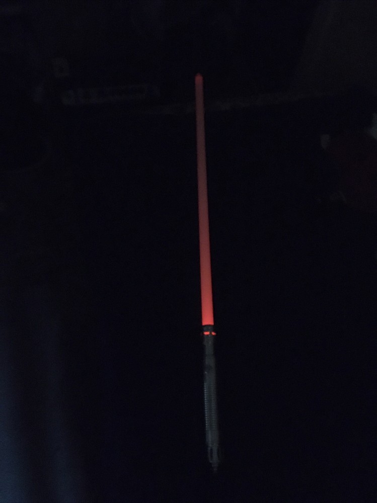 STAR WARS RED LIGHT UP LIGHTSABER