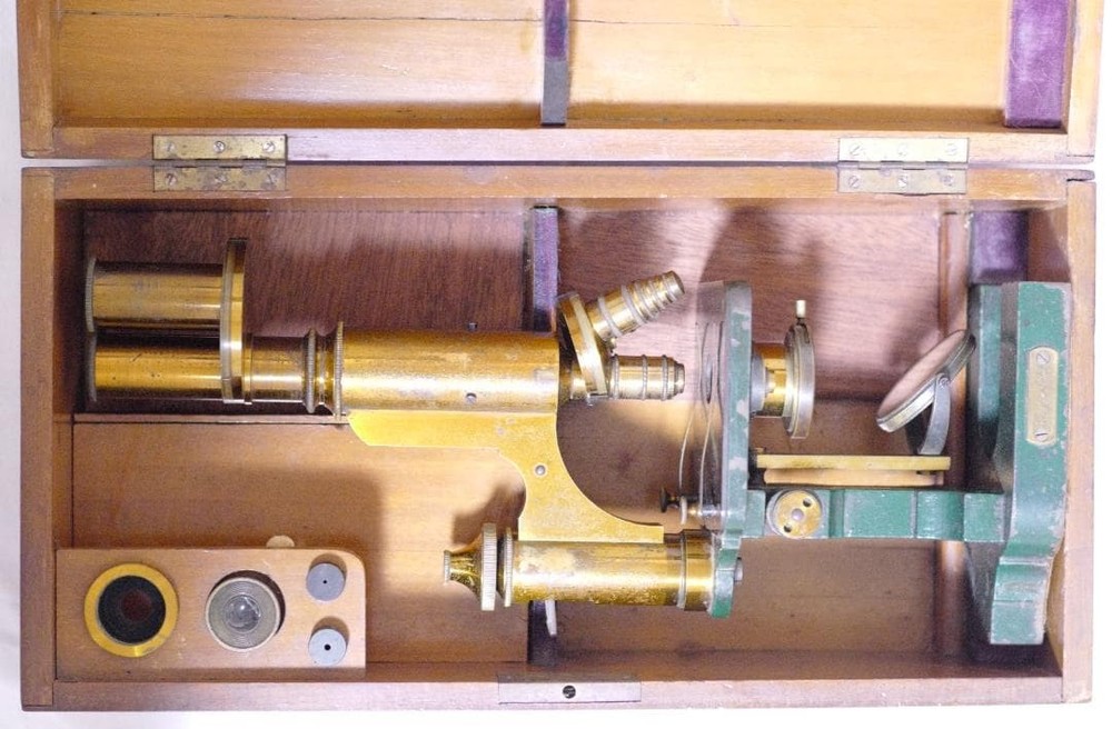 microscope antique E. mester's bacterial microscope