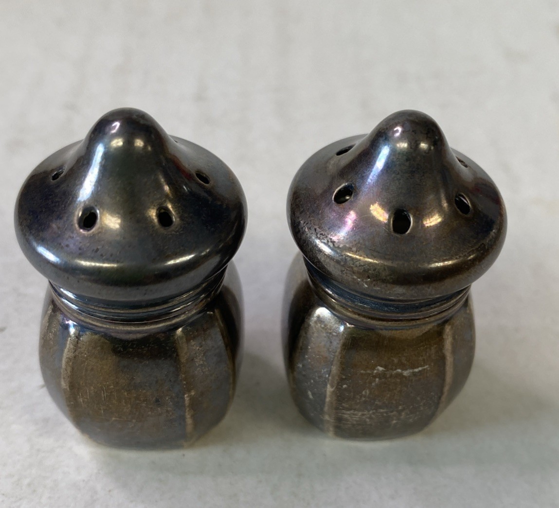 Vintage Sterling Silver Salt And Pepper Shaker set Signed V.L. (Vincent Lollo)