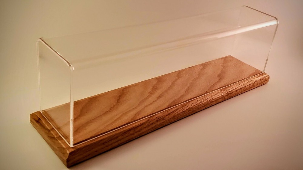 21" Long HO Scale Model Train Display Case, Oak Base