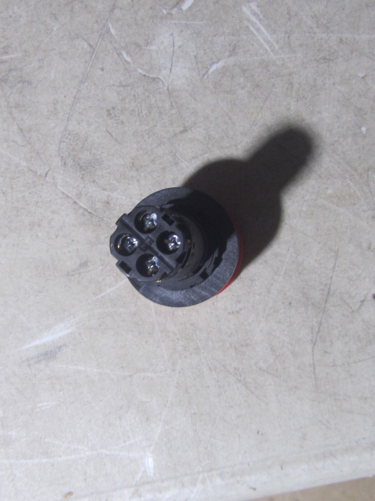 NEW GENUINE IDEC HW1E-BV4F11R CONTROL UNIT EMERGENCY STOP SWITCH