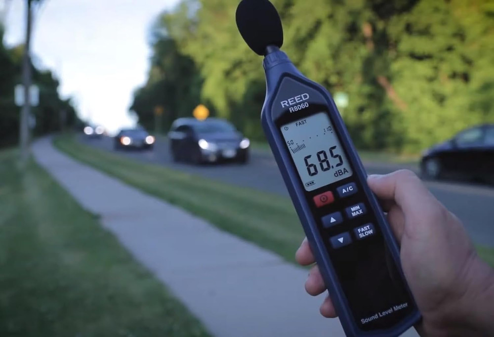 R8060 Pro Sound Level Meter with Bargraph for Precise Measurements