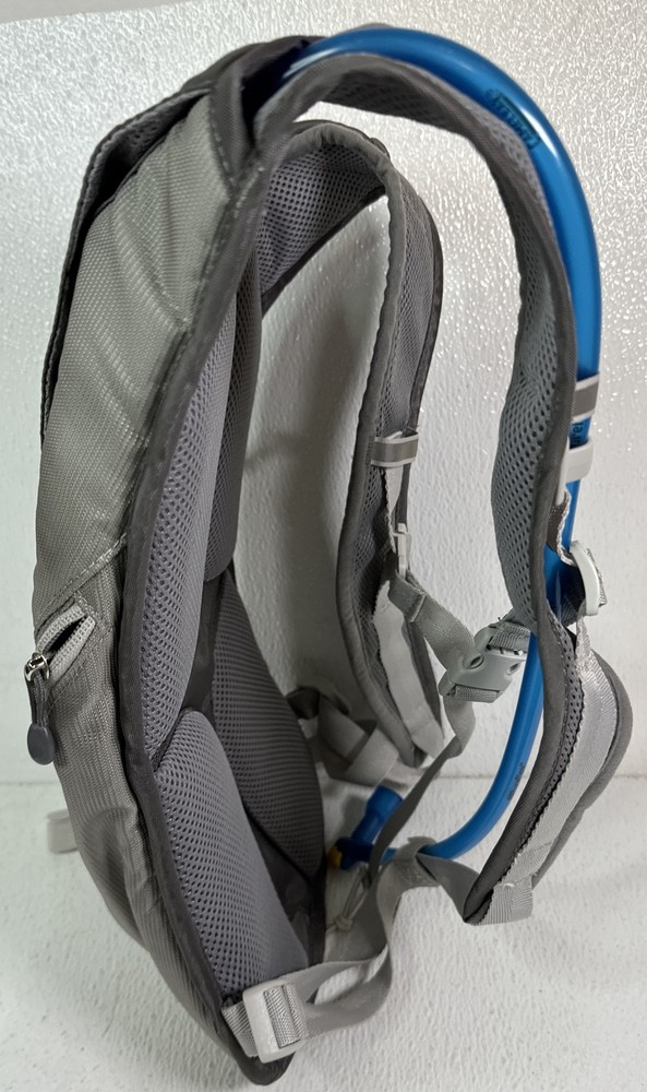 Camelbak 1.5L Gray Classic Hydration Backpack/Pack With Bladder