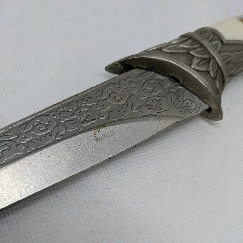 13" HUNTER COLLECTORS EAGLE DAGGER Fixed Blade Knife (Sheath is Plastic) #408