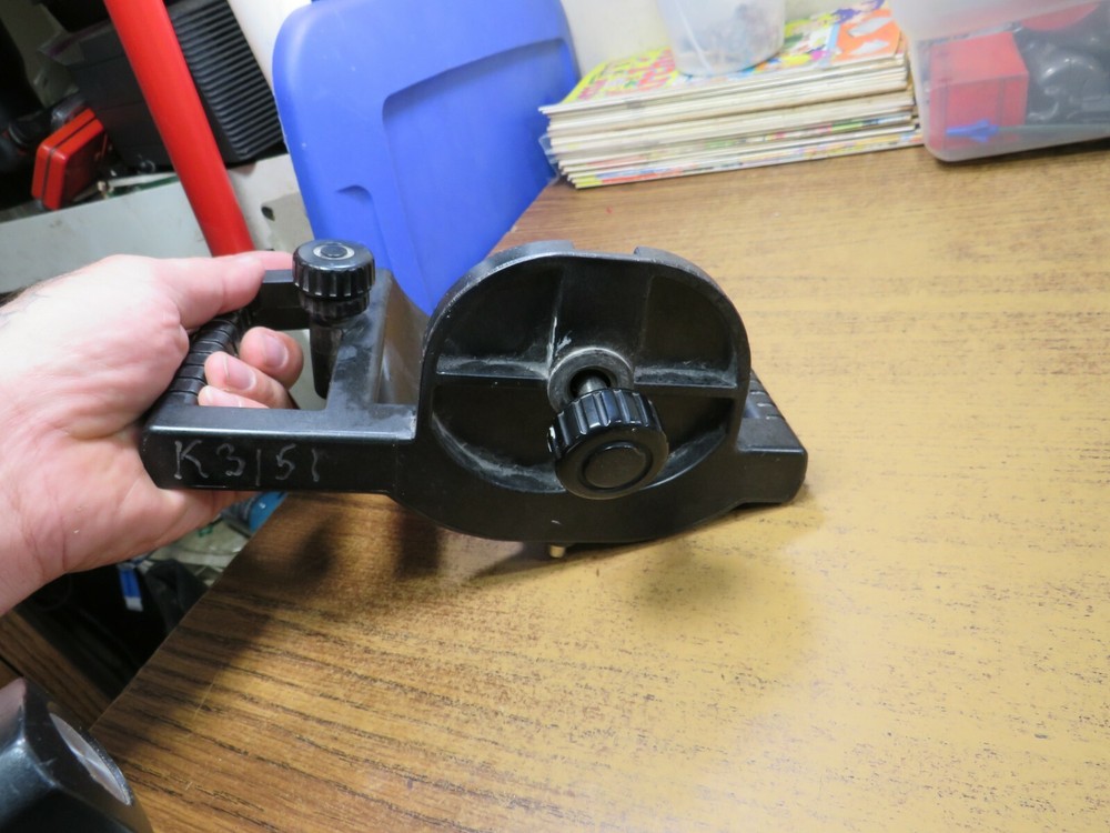 topcon f mount-1 Laser Mounting Bracket