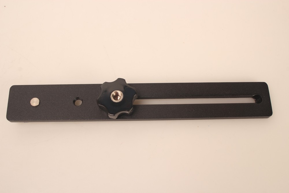 1/4" Flash Bracket Mount Holder For Studio Tripod Light Stand Camera Vintage