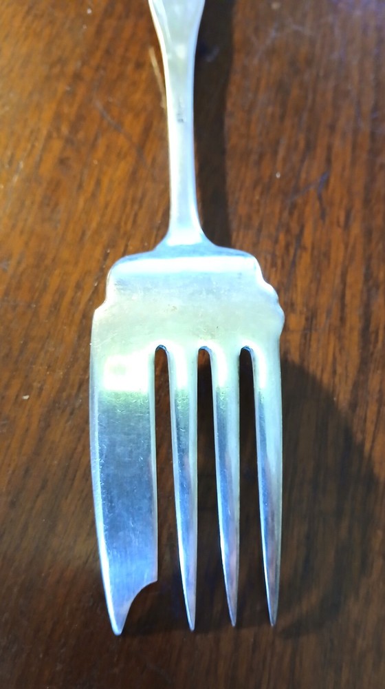Rogers silverplate serving fork America pattern C1903 7.5" EUC
