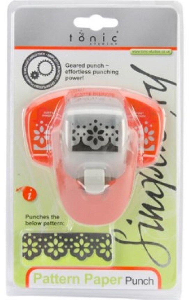 Tonic Studios Simplicity Pattern Paper Punch Daisy 2 Border Trim