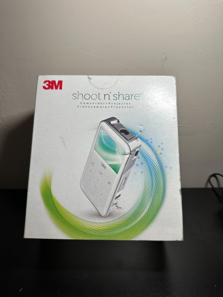 3M SHOOT N'SHARE CAMCORDER+PROJECTOR
