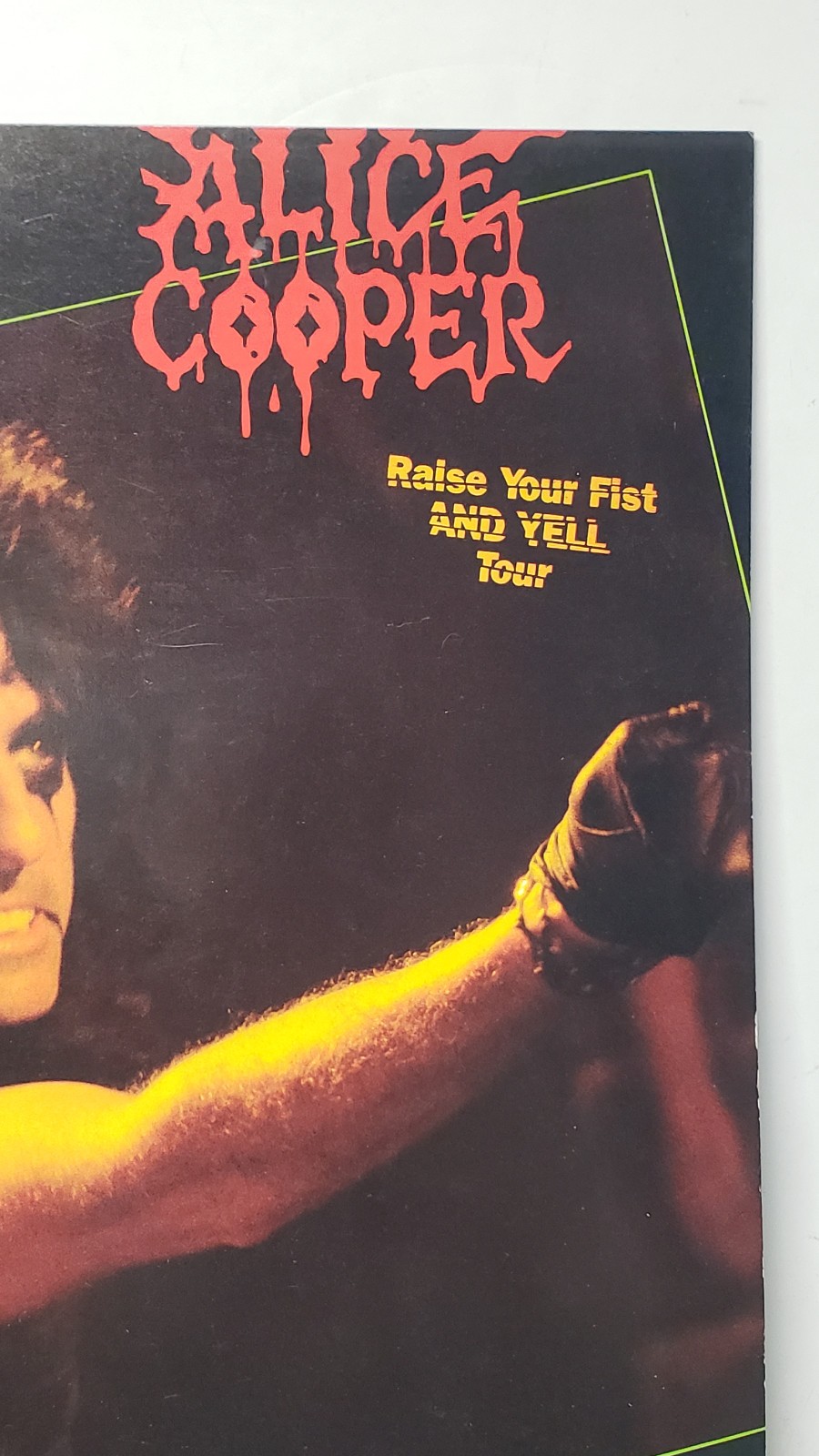 Alice Cooper Vintage 1987 Raise Your Fist and Yell Concert Tour Program Nice!