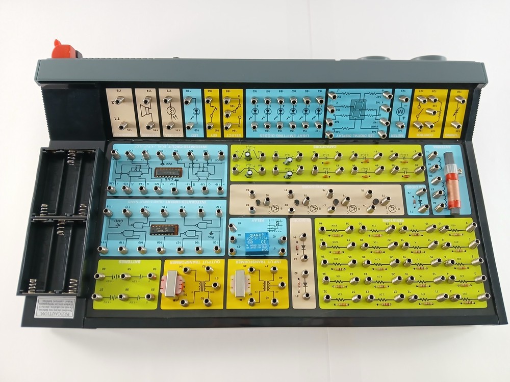 Maxitronix ELECTRONIC LEARNING LAB With 200 Educational Wiring Projects COMPLETE