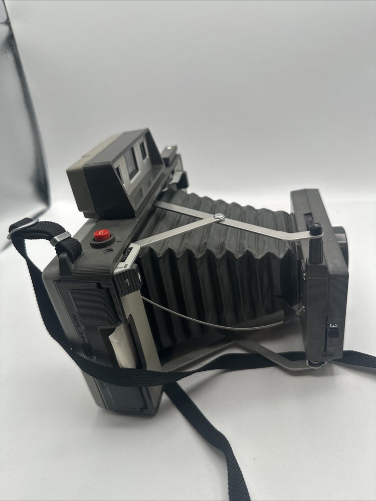 Polaroid Focused Flash 420 Automatic Land Camera