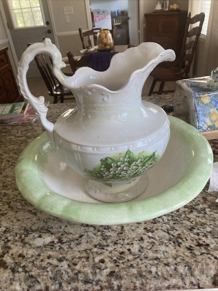 Vintage Water Basin and Pitcher Set No Chips