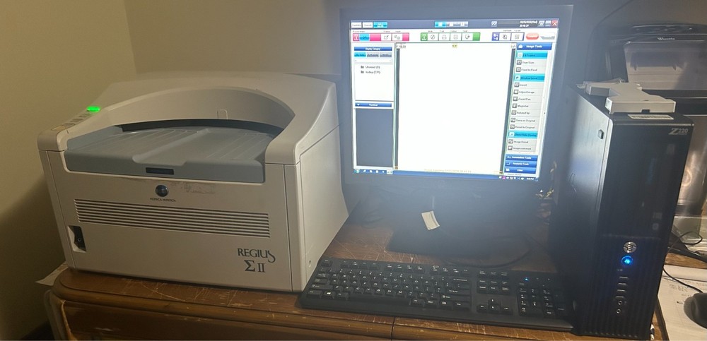 Konica Sigma CR Imaging System with Workstation & Cassettes