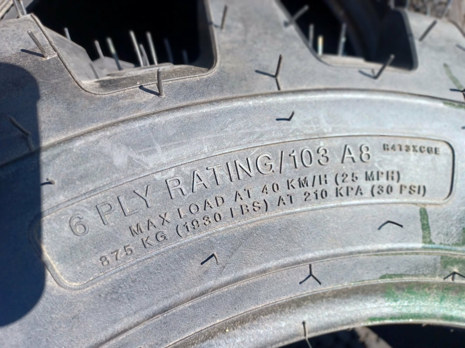 29x9.50-15 TIRE TURF R14T NEW COSMETIC BLEM 6PLY 2595015 29 9.50 15