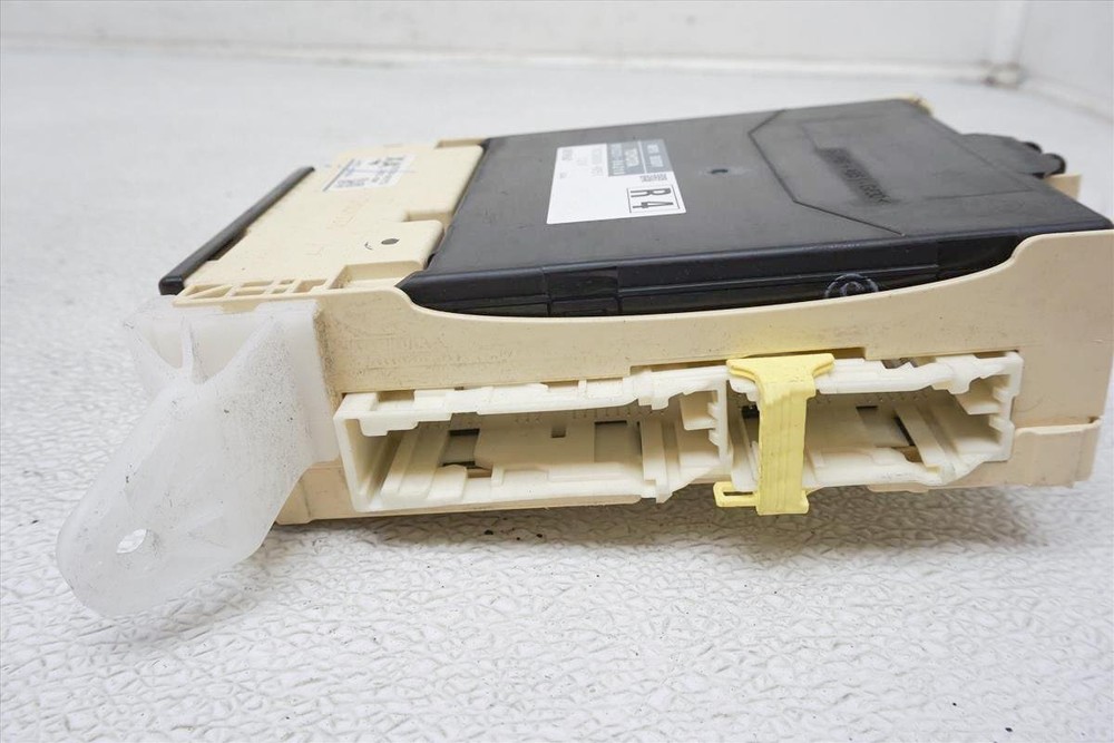 2012-2014 Toyota Camry Multi Plex Network Computer Module Unit 89221-06210