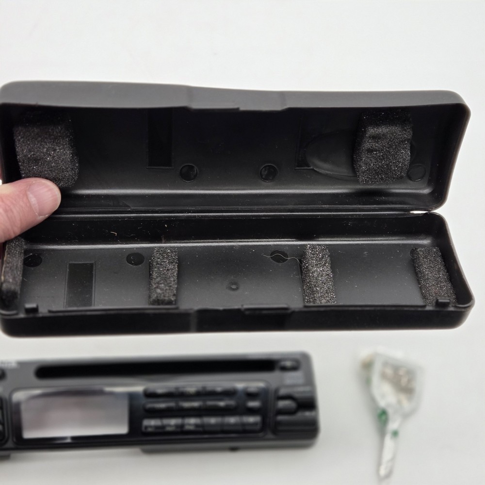 CRAIG Replacement Faceplate & Case For Car Stereo Compact Disc Player Untested