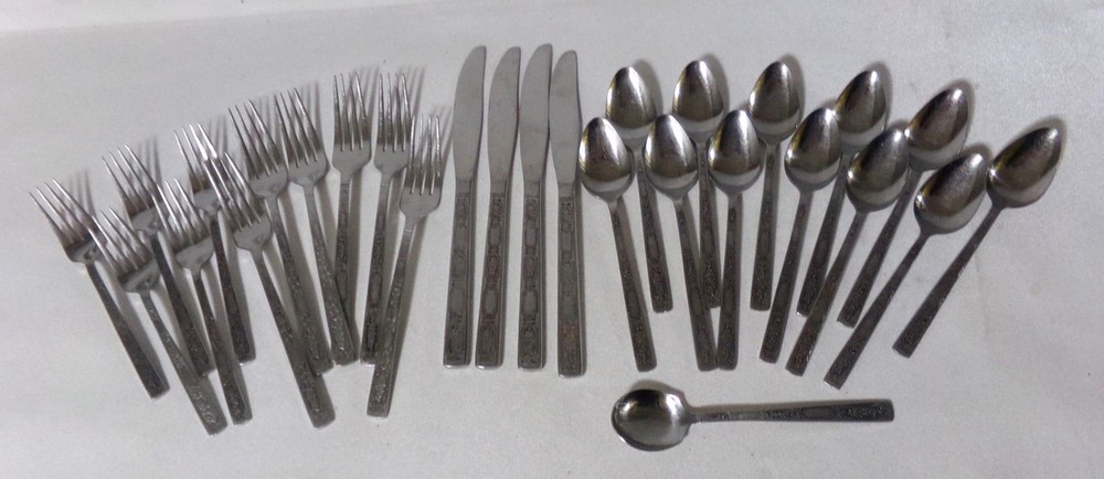 Lifetime Cutlery Unknown Scroll Stainless Flatware Lot