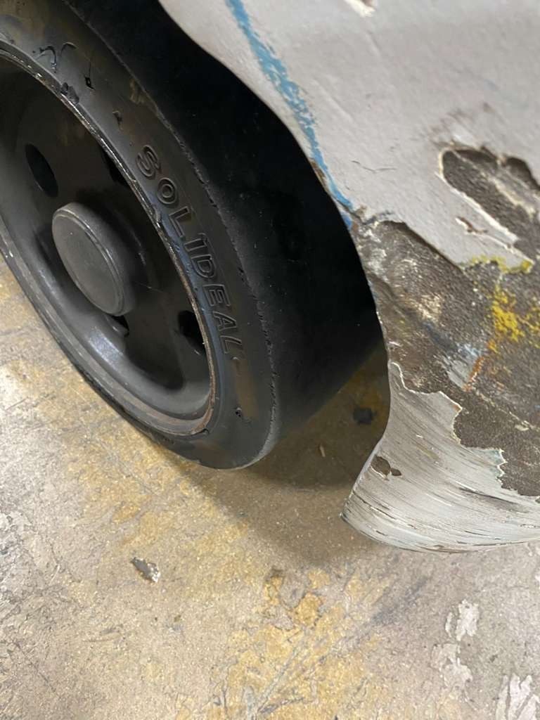 UniCarriers MCP1F2A25LV LP Forklift 4,400 lb Capacity Side Shift 3F Mast